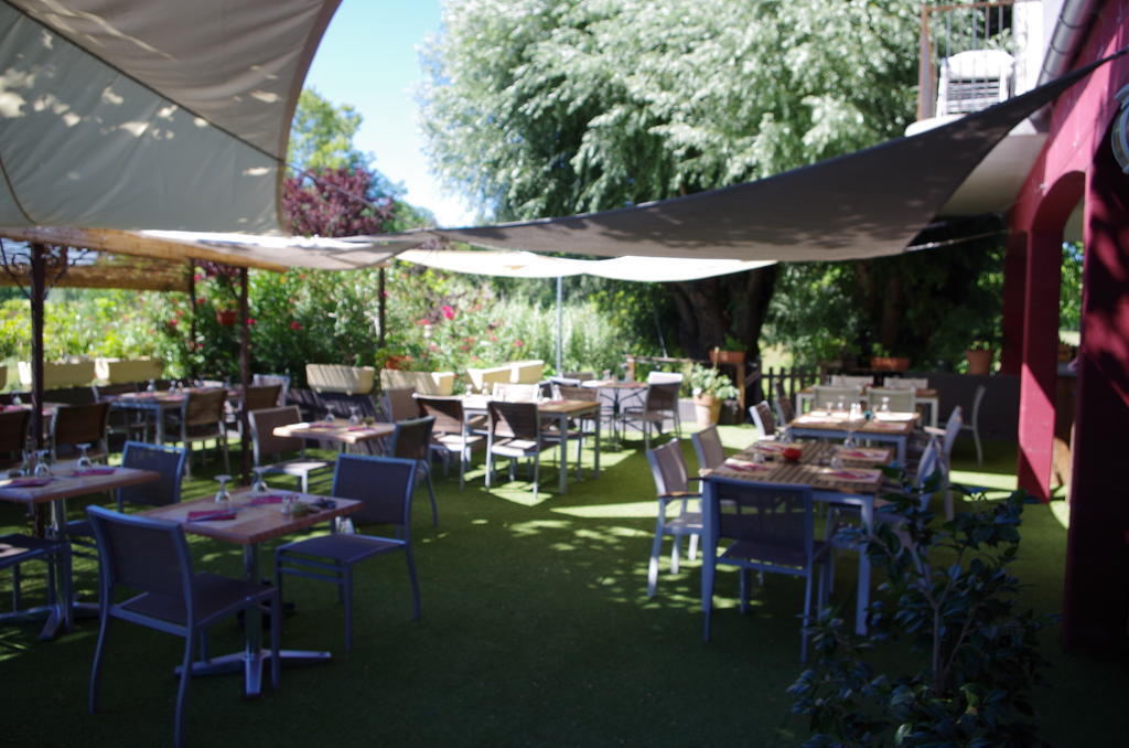 Hotel Le Robinson Pierrelatte Exterior foto
