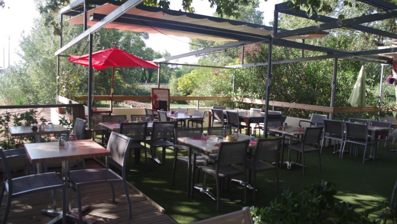 Hotel Le Robinson Pierrelatte Exterior foto